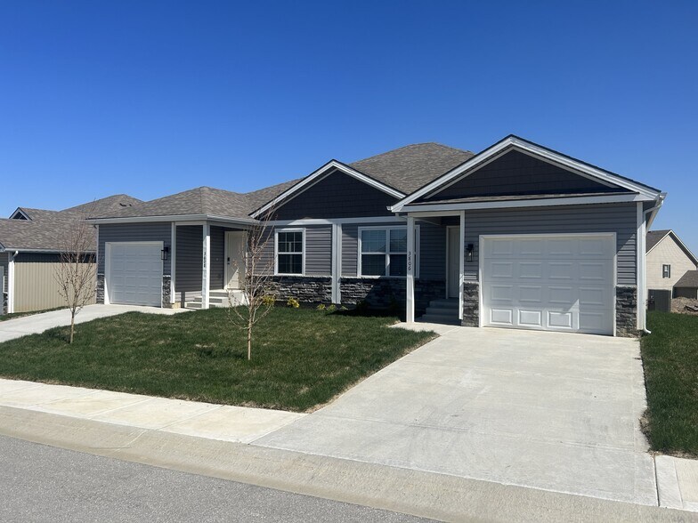 More Photos Of , Kansas City Multifamily For Sale