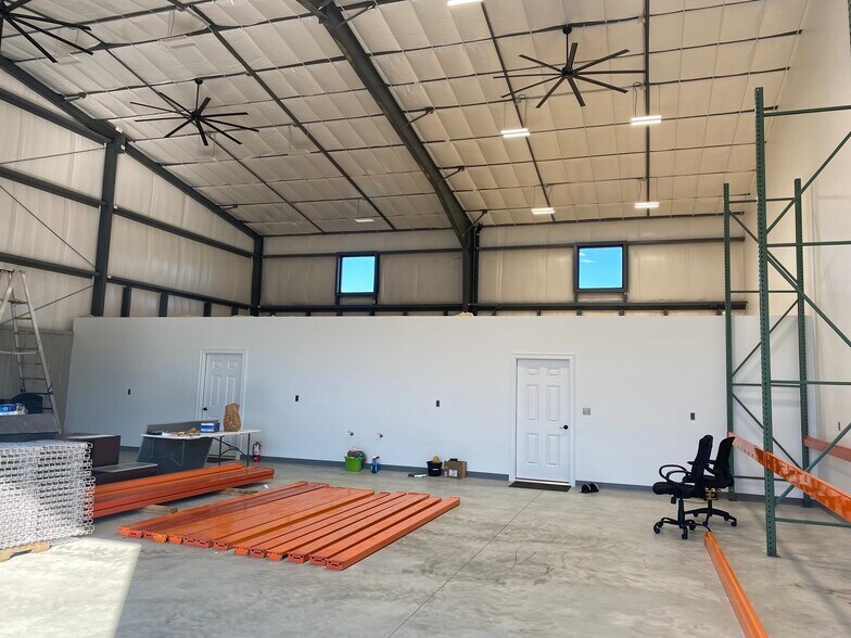 More Photos Of 6 Ricketts Pond Drive, Carver Light Distribution For Lease