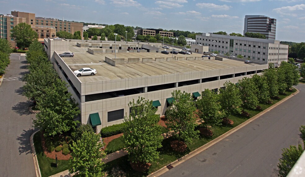 More Photos Of 5605 Carnegie Blvd, Charlotte Office For Lease