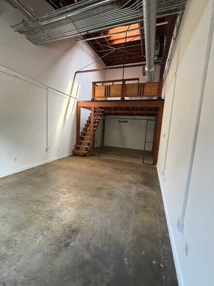 More Photos Of 675 Pulaski St, Athens Loft Creative Space For Lease