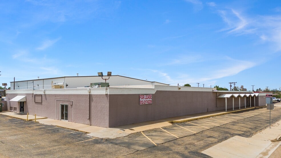 More Photos Of 224 Buddy Holly Ave, Lubbock Warehouse For Lease