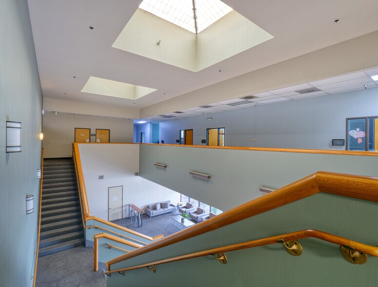 More Photos Of 7345 Orangewood Ave, Garden Grove Warehouse For Sale