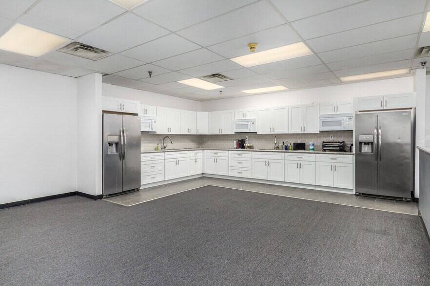 More Photos Of 655 E University Dr, Mesa Schools For Sale