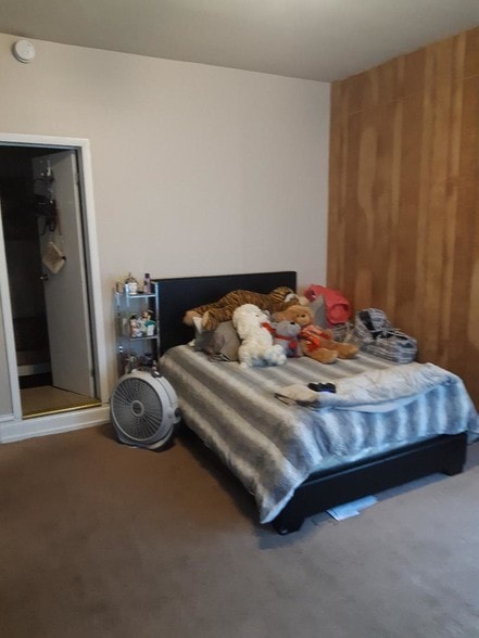 More Photos Of 2102 S Lehigh Ave, Whitehall Apartments For Sale