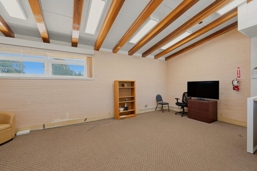 More Photos Of 1930 E Main St, Trinidad Office For Sale