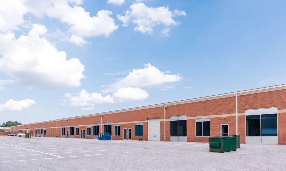 More Photos Of 910 Cromwell Park Dr, Glen Burnie Unknown For Lease