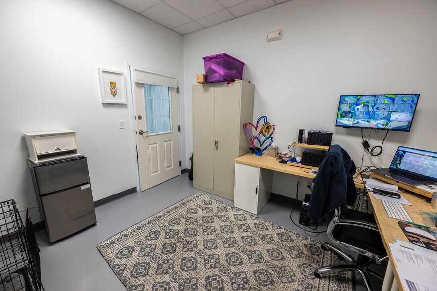 More Photos Of 5149 Powerline Rd, Fort Lauderdale Storefront For Sale