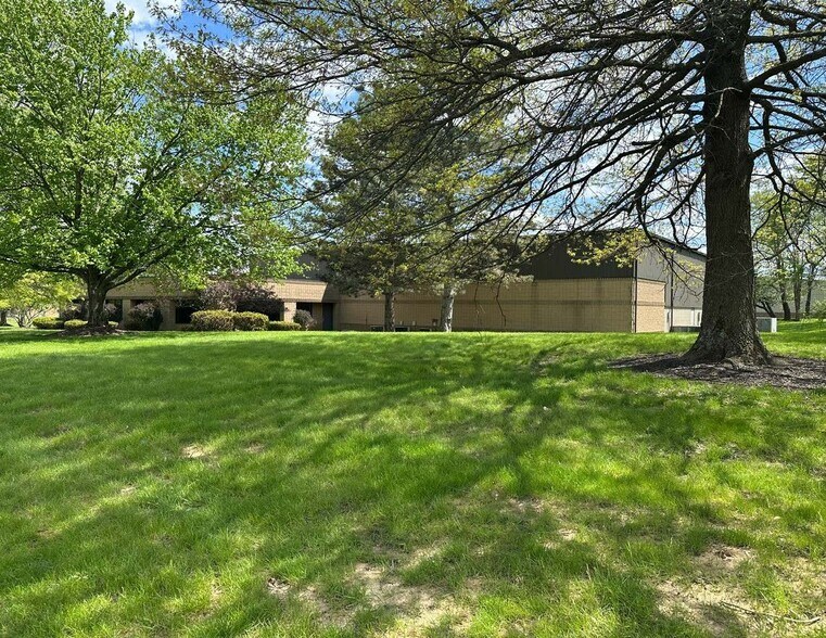 Primary Photo Of 9107 Pleasantwood Ave NW, North Canton Warehouse For Lease