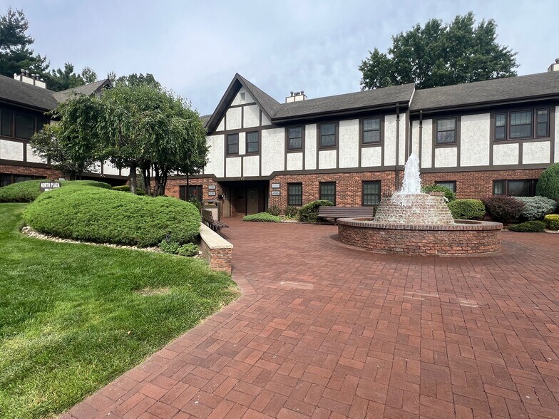 More Photos Of 904 Pompton Ave, Cedar Grove Medical For Lease