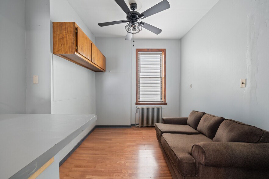 More Photos Of 162 Mallory Ave, Jersey City Office Residential For Sale