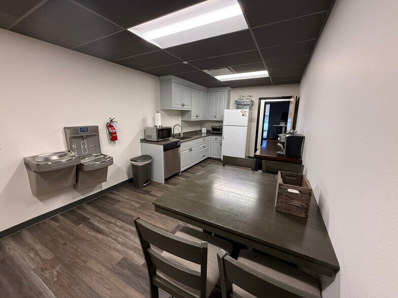 More Photos Of 5700 E Evans Ave, Denver Showroom For Lease