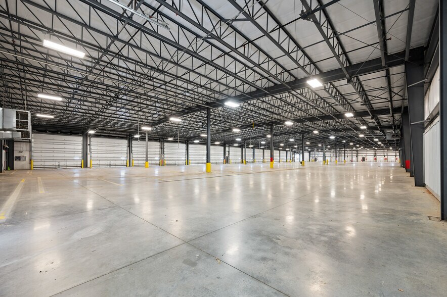 More Photos Of 1744 Evelyn Gandy Pky, Hattiesburg Warehouse For Sale