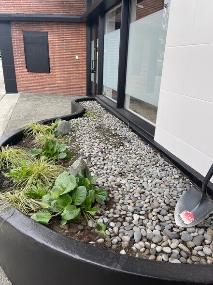 More Photos Of 10027 Main St, Bothell General Retail For Lease