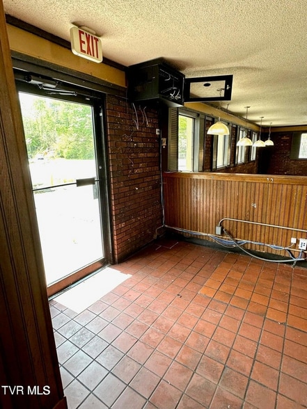 More Photos Of 920 E 5th St N, Big Stone Gap Restaurant For Sale