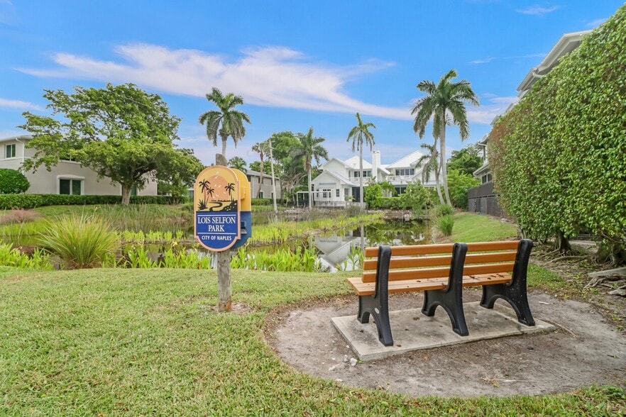 More Photos Of 625 8th Ave S, Naples Apartments For Sale