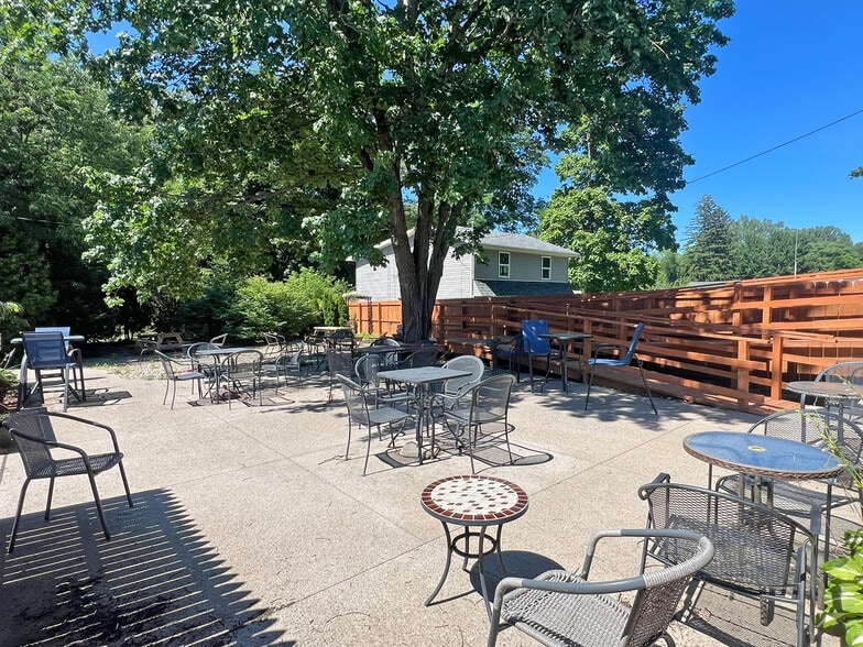 More Photos Of 6990 W Lake Rd, Fairview Restaurant For Sale