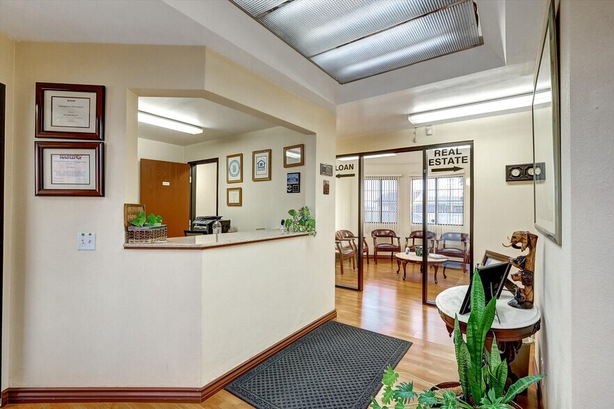 More Photos Of 120 S San Antonio Ave, Ontario Medical For Lease