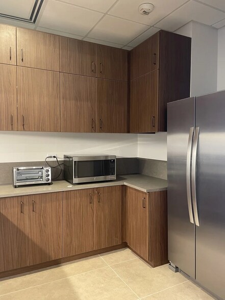 More Photos Of 2220 Sam Rayburn Hwy, Melissa Medical For Lease