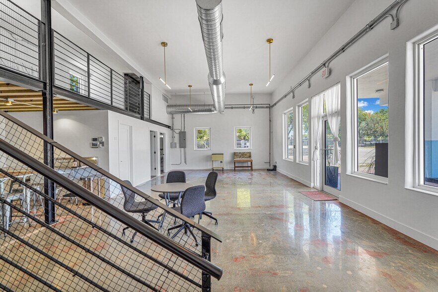 More Photos Of 798 NW 62nd St, Miami Service Station For Lease