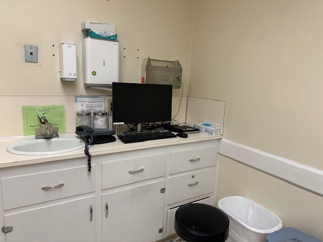 More Photos Of 498 North St, Bamberg Medical For Sale