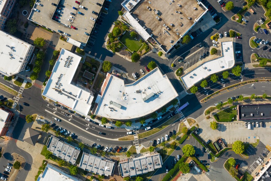 More Photos Of 2015 Ayrsley Town Blvd, Charlotte Unknown For Lease