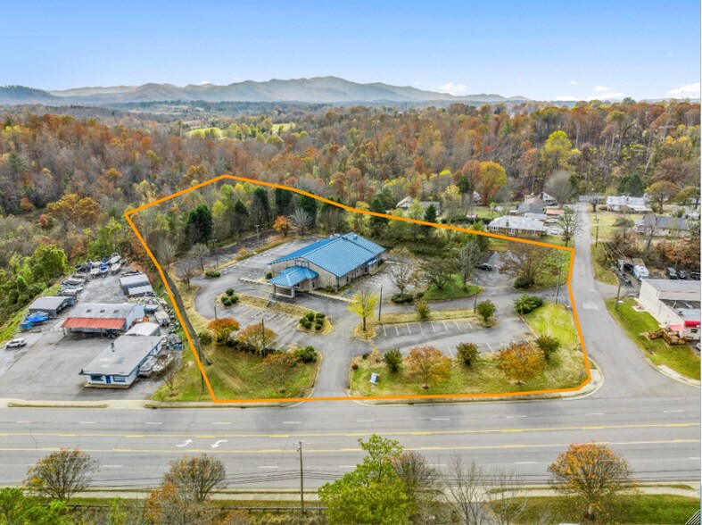 More Photos Of 2006 S Sterling St, Morganton Freestanding For Sale