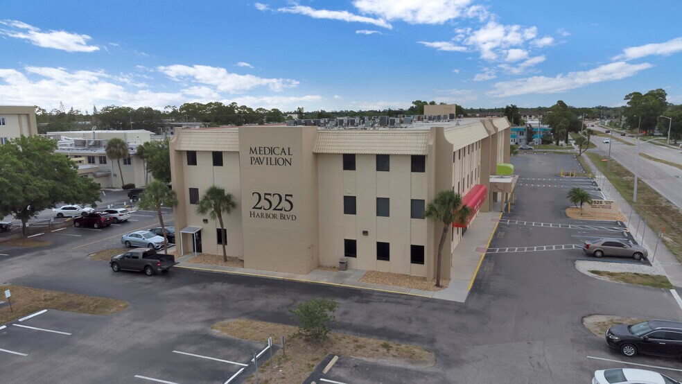 More Photos Of 2525 Harbor Blvd, Port Charlotte Medical For Lease