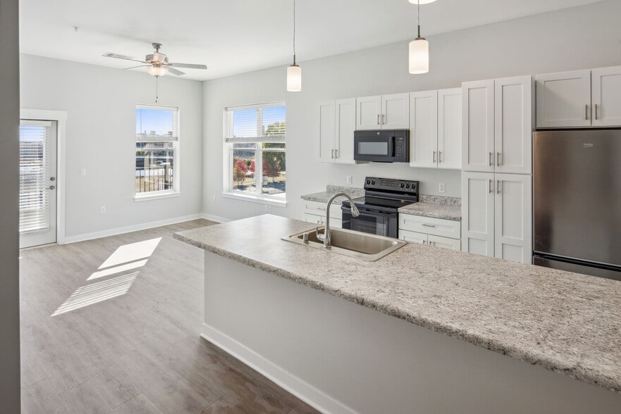 More Photos Of 419 Donald Driver Way, Green Bay Apartments For Lease