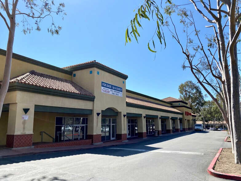 More Photos Of 632 Lindero Canyon Rd, Oak Park Restaurant For Lease