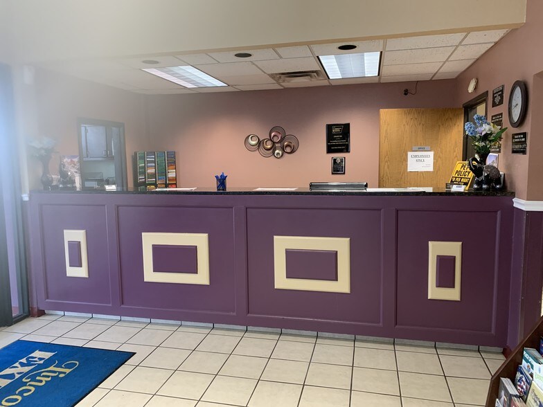 More Photos Of 5405 N Lincoln Blvd, Oklahoma City Hotel For Sale