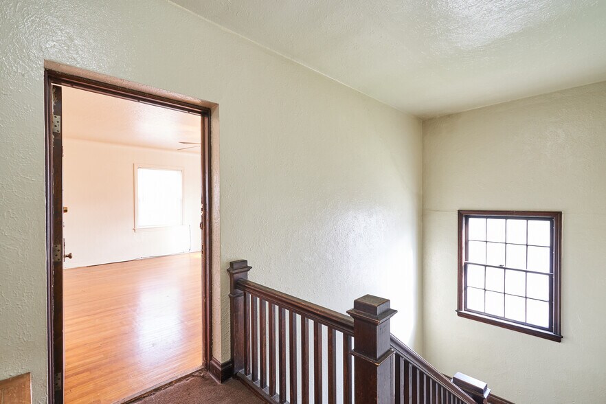 More Photos Of 3016 S Moreland Blvd, Cleveland Multifamily For Sale