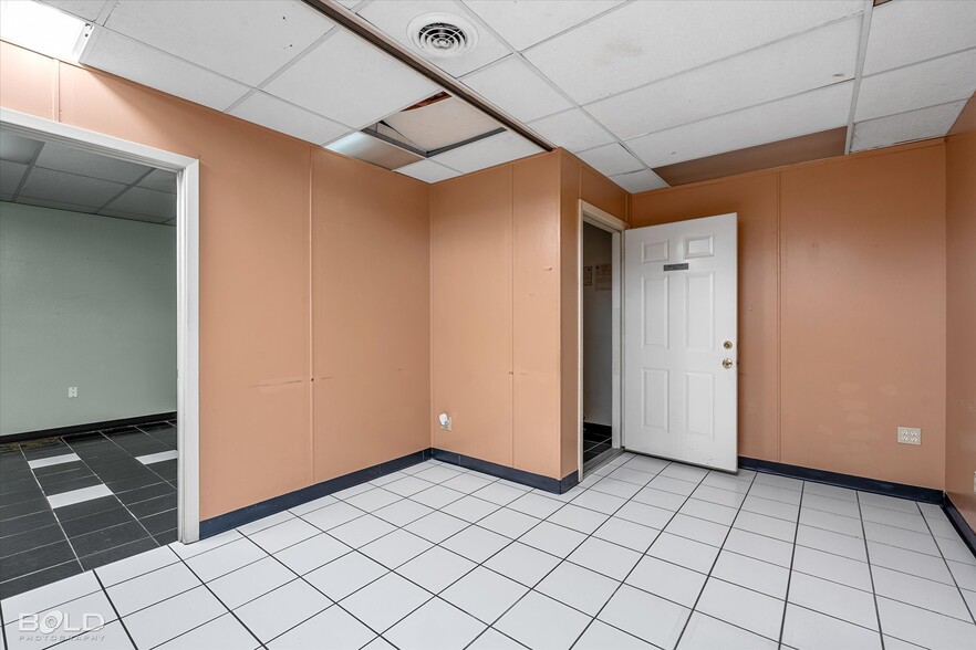 More Photos Of 4140 Hollywood Ave, Shreveport Healthcare For Sale