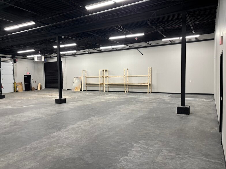 More Photos Of 10 Mt Read Blvd, Rochester Light Distribution For Lease
