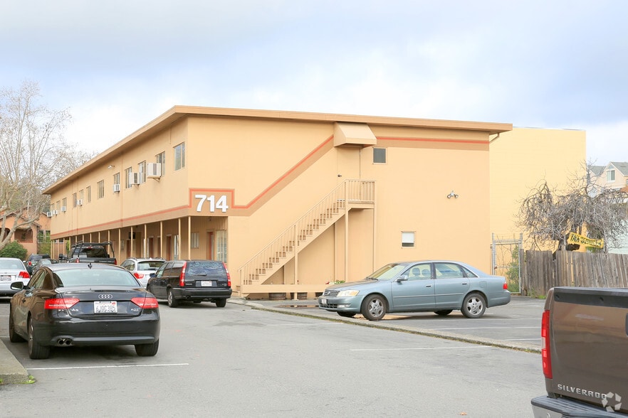 More Photos Of 710-714 C St, San Rafael Office For Lease
