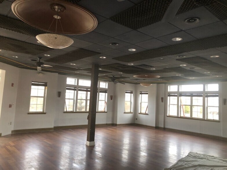More Photos Of 1275 S River Rd, Cranbury Medical For Sale