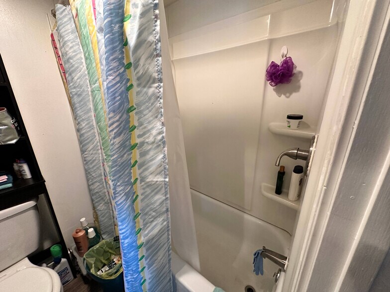 More Photos Of 1831 N C St, Elwood Apartments For Sale