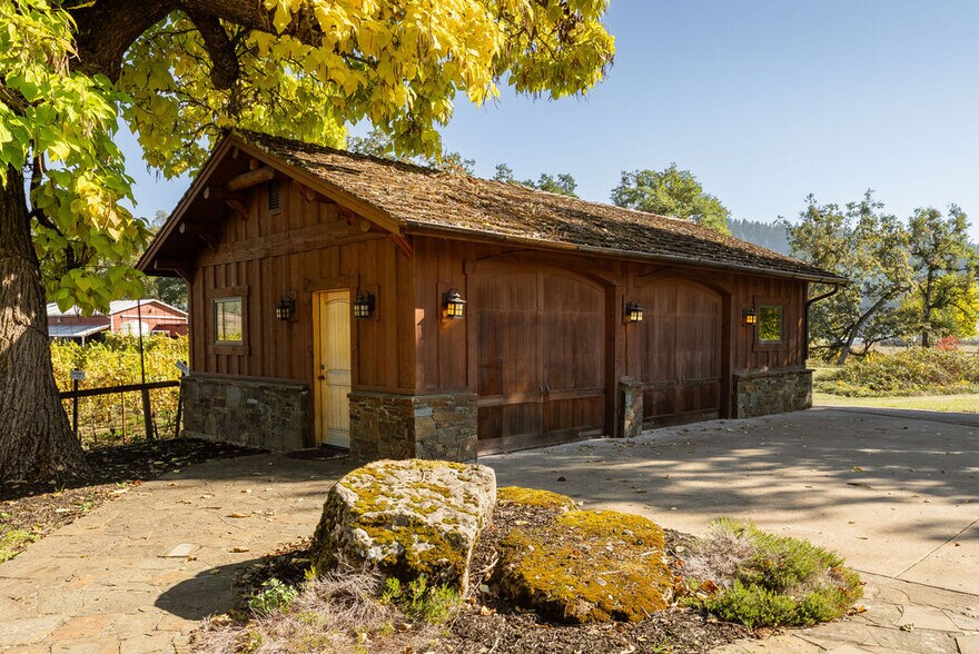 More Photos Of 8690 Lookingglass Rd, Roseburg Land For Sale