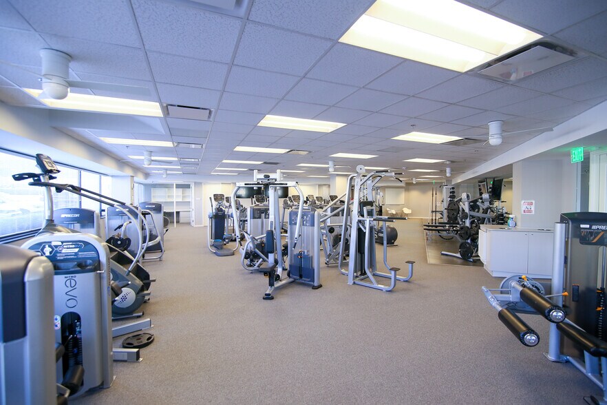 More Photos Of 301 NW 63rd St, Oklahoma City Office For Lease