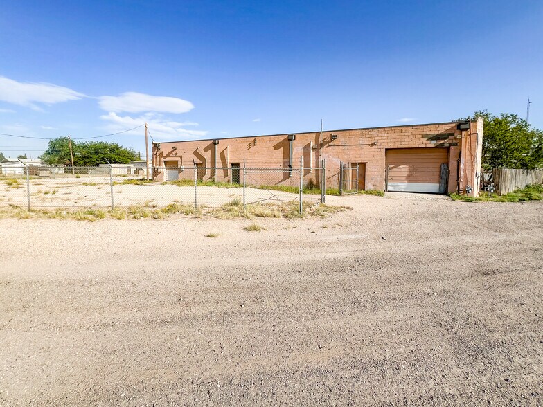 More Photos Of 305 E University Blvd, Odessa Storefront Retail Office For Lease