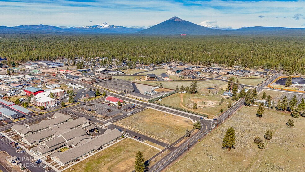 More Photos Of Barclay Dr @ N Locust St., Sisters Land For Lease