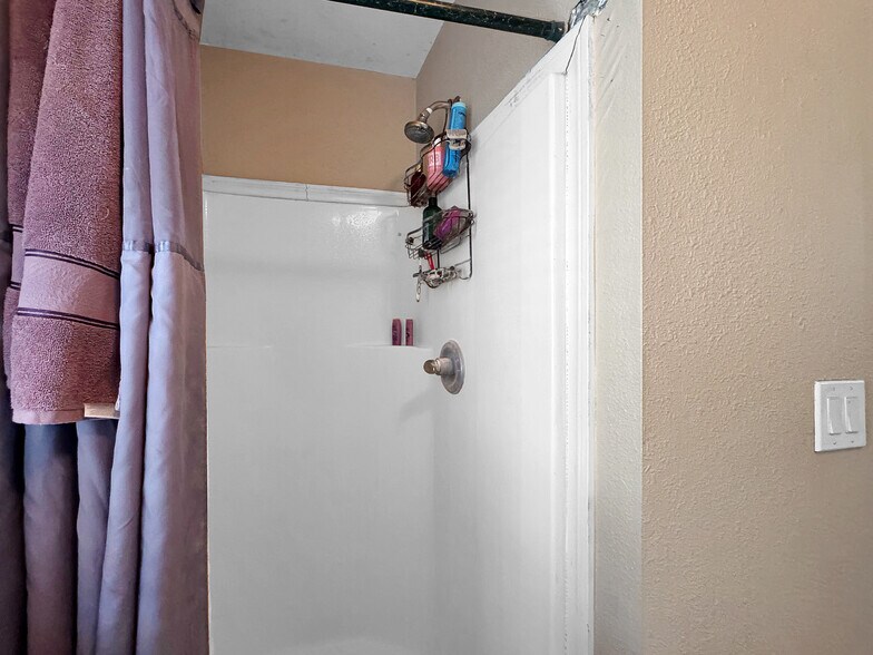 More Photos Of 7736 Sugar Dr, Huntington Beach Apartments For Sale