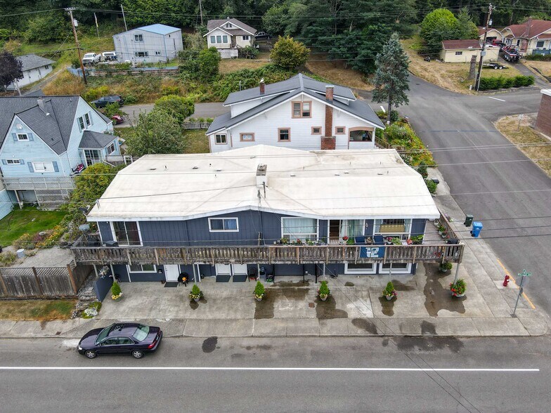 More Photos Of 582 Winchester Ave, Reedsport Storefront Retail Residential For Sale