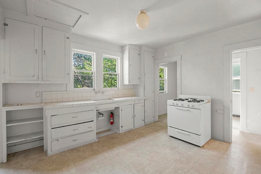 More Photos Of , Oakland Multifamily For Sale