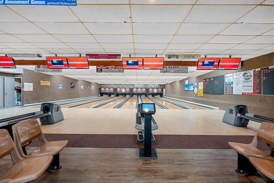 More Photos Of 326 Main St, Wausaukee Bowling Alley For Sale