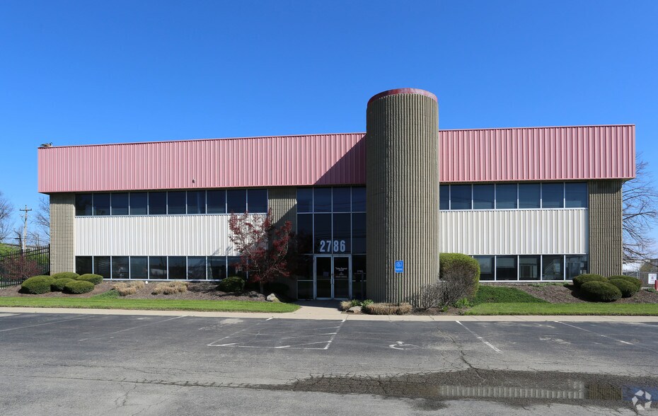 More Photos Of 2786 E Crescentville Rd, West Chester Warehouse For Lease