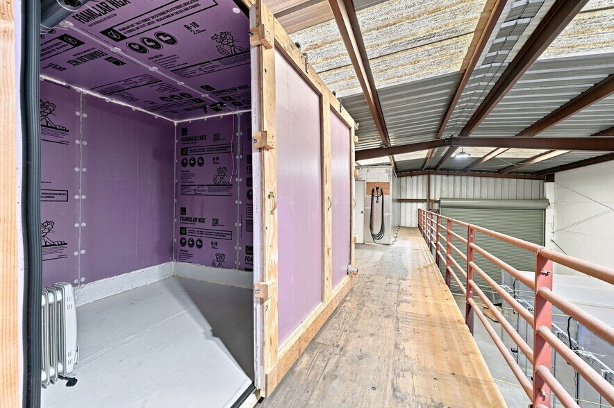 More Photos Of 2757 16th St, San Francisco Warehouse For Lease