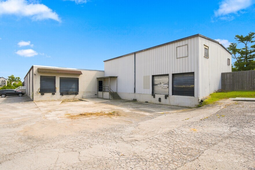 More Photos Of 6115 Robertson Ave, Nashville Warehouse For Lease
