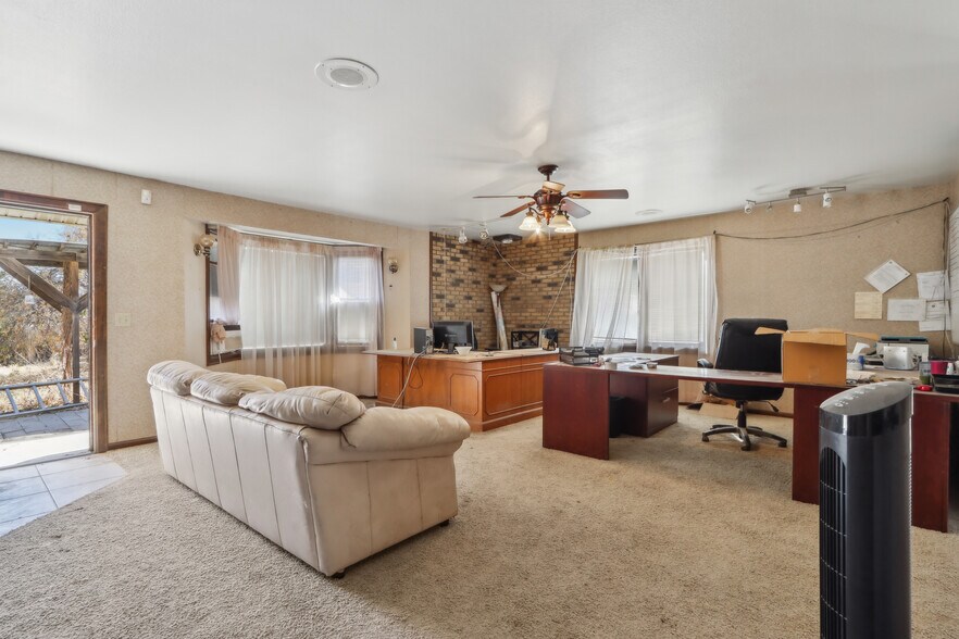 More Photos Of 15901 W Northern Ave, Litchfield Park General Retail For Sale