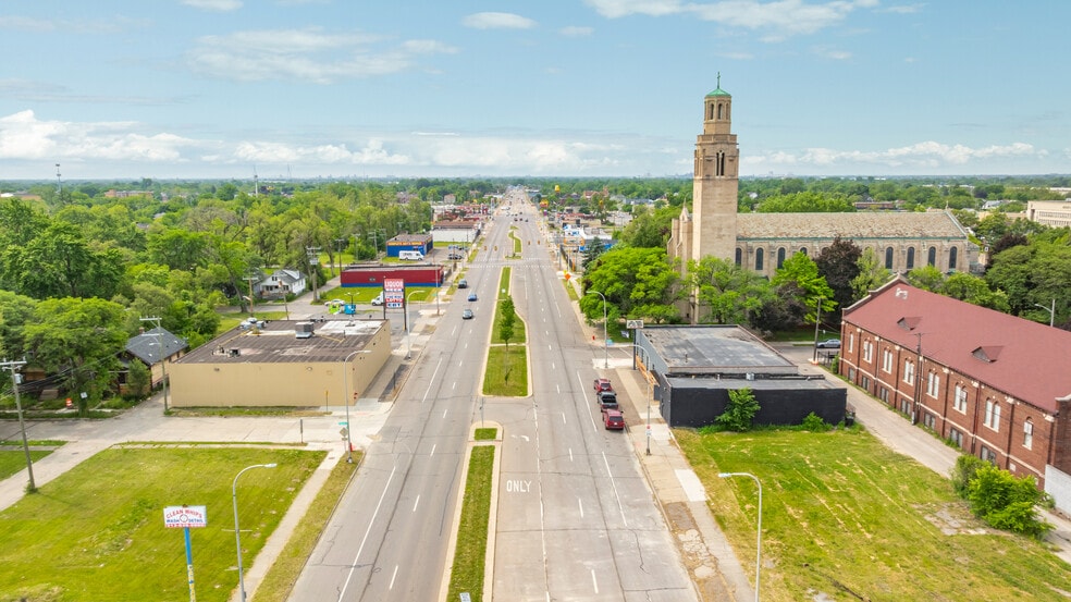 More Photos Of 11505 Livernois Ave, Detroit Industrial For Sale