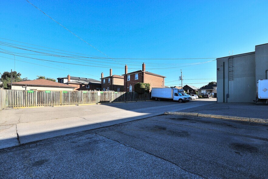 More Photos Of 2120 Eglinton Ave W, Toronto Office For Lease